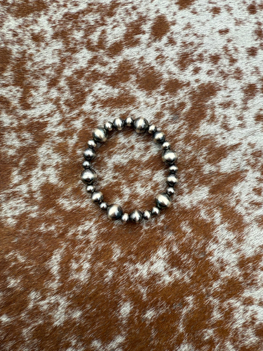 Graduated Navajo Pearl Stretchy Bracelet