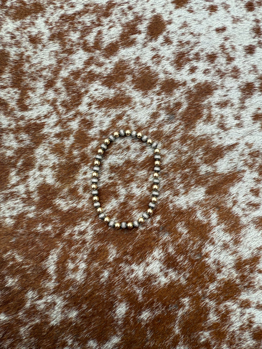 4mm Navajo Pearl and Gold Stretchy Bracelet